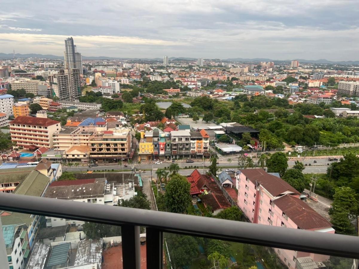 Unixx Condo Pattaya Near Walking Street Exterior foto