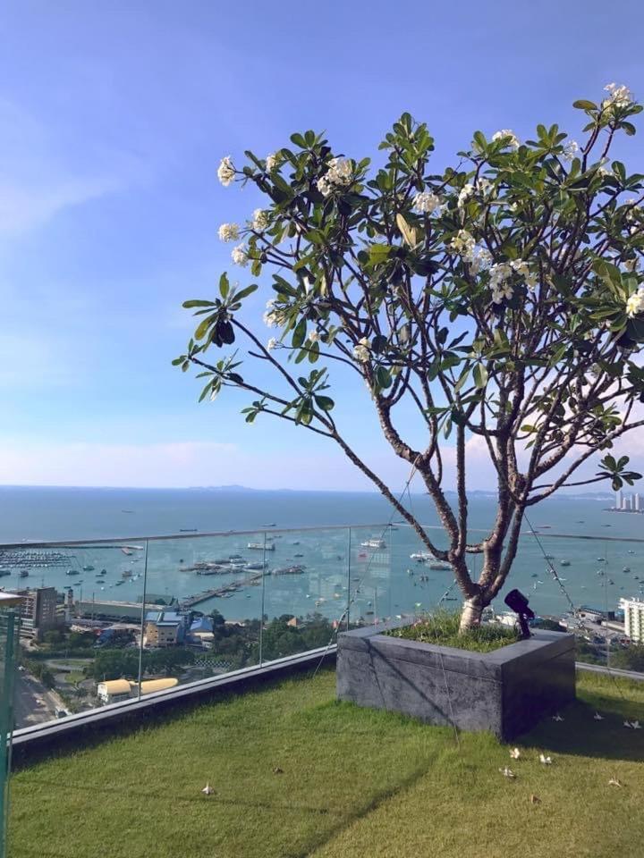 Unixx Condo Pattaya Near Walking Street Exterior foto